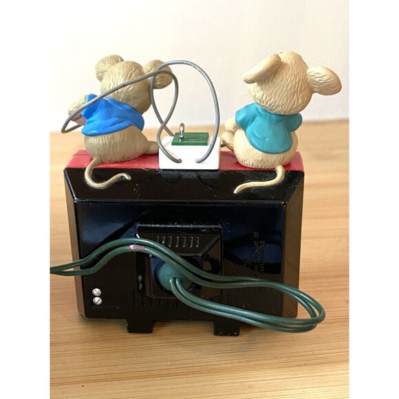 Hallmark Motion Ornament 1996 Video Game In TV Magic Gamers - Picture 3 of 8